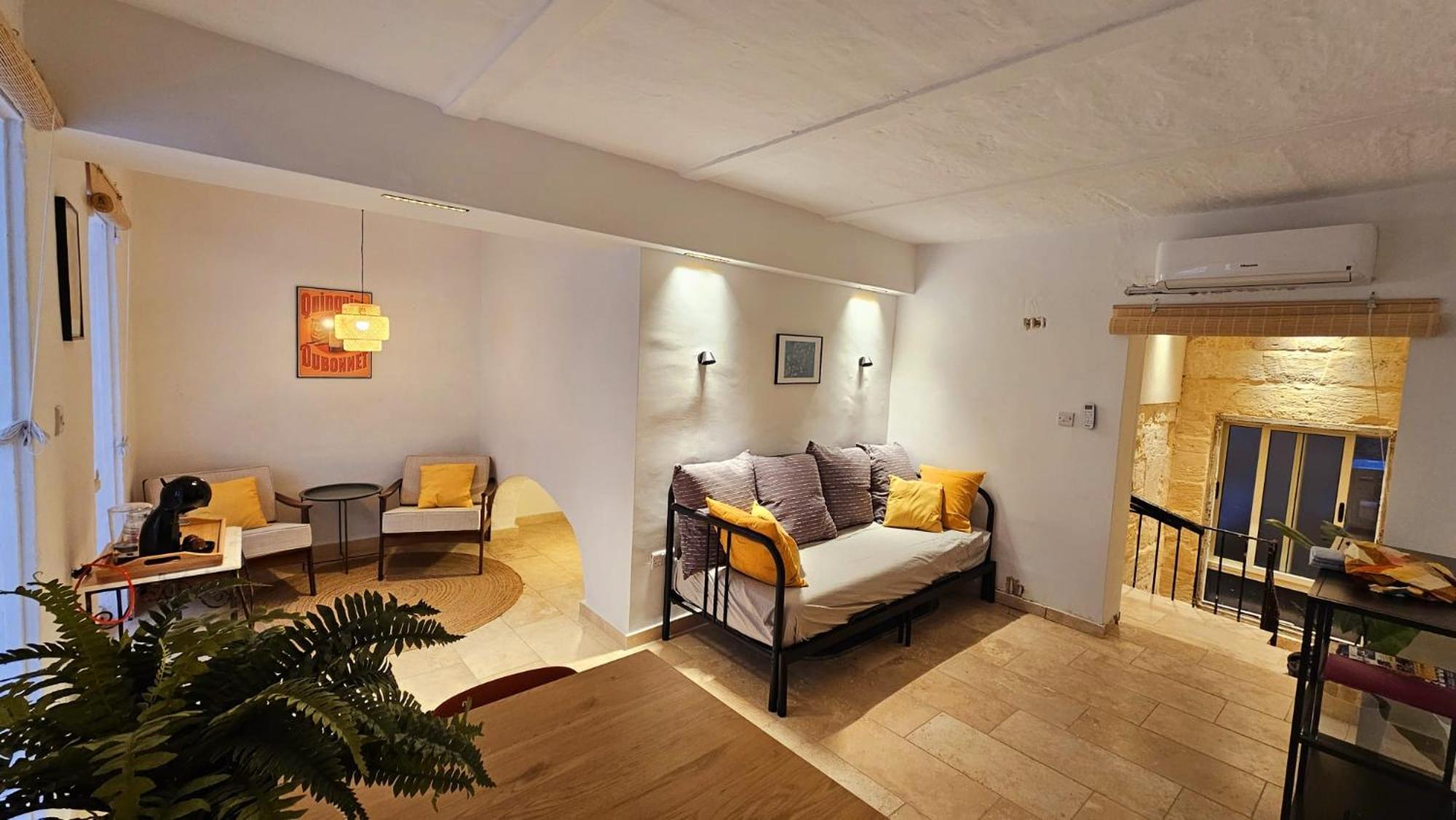 Gunlayer Maisonette * Floriana